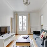 Serenty - Stylish 1br Steps From Le Marais & Montorgueil Paryż