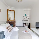 Serenty - Stylish 1br Steps From Le Marais & Montorgueil Apartament Paryż